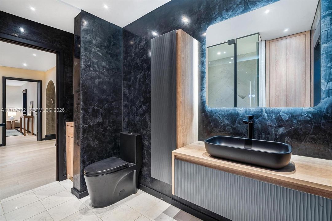 En Venta: $10,360,000 (5 camas, 4 baños, 4962 Pies cuadrados)