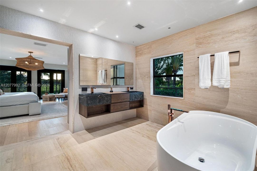 En Venta: $10,360,000 (5 camas, 4 baños, 4962 Pies cuadrados)