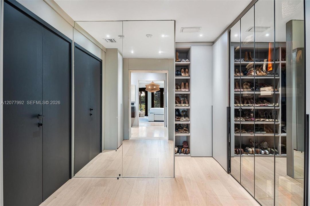 En Venta: $10,360,000 (5 camas, 4 baños, 4962 Pies cuadrados)