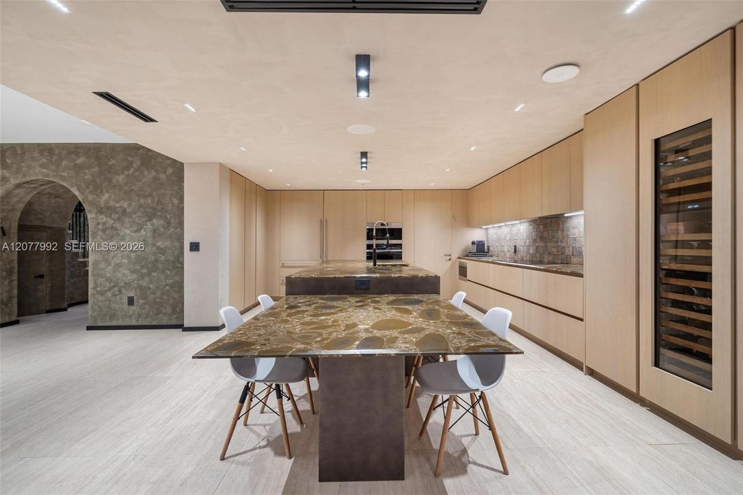 En Venta: $10,360,000 (5 camas, 4 baños, 4962 Pies cuadrados)