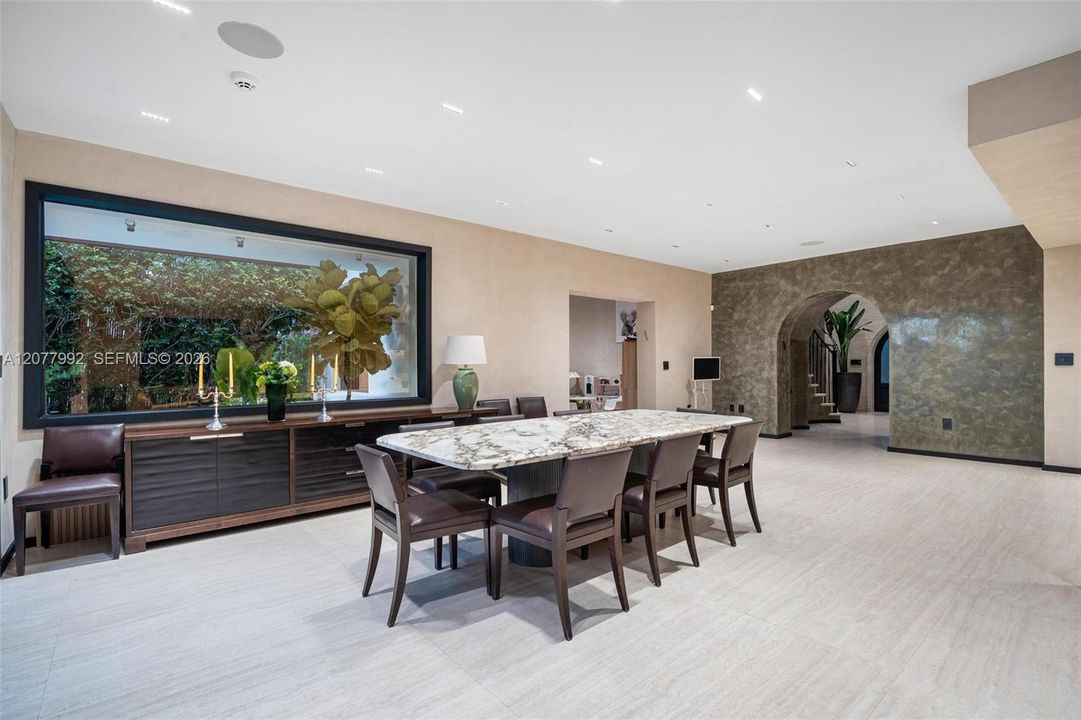 En Venta: $10,360,000 (5 camas, 4 baños, 4962 Pies cuadrados)