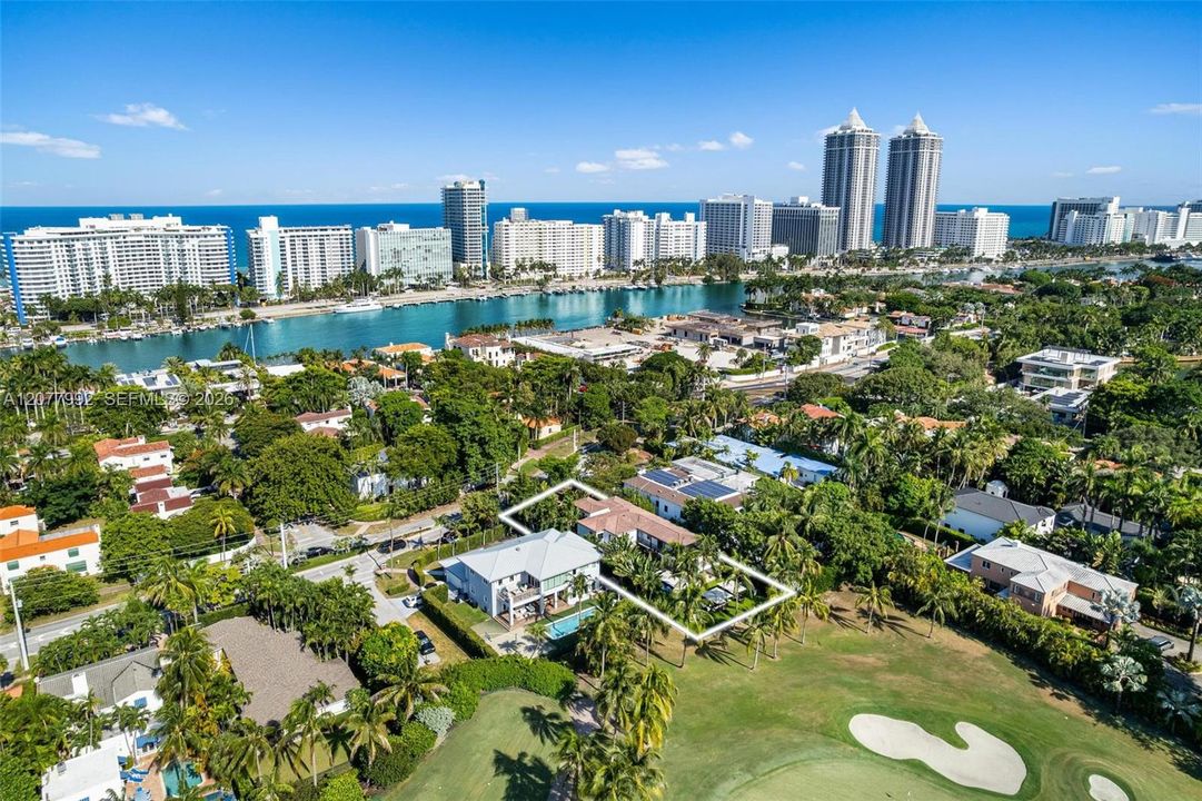En Venta: $10,360,000 (5 camas, 4 baños, 4962 Pies cuadrados)