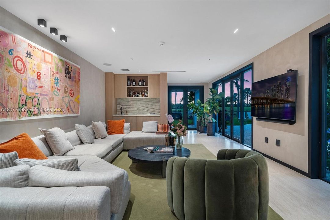 En Venta: $10,360,000 (5 camas, 4 baños, 4962 Pies cuadrados)