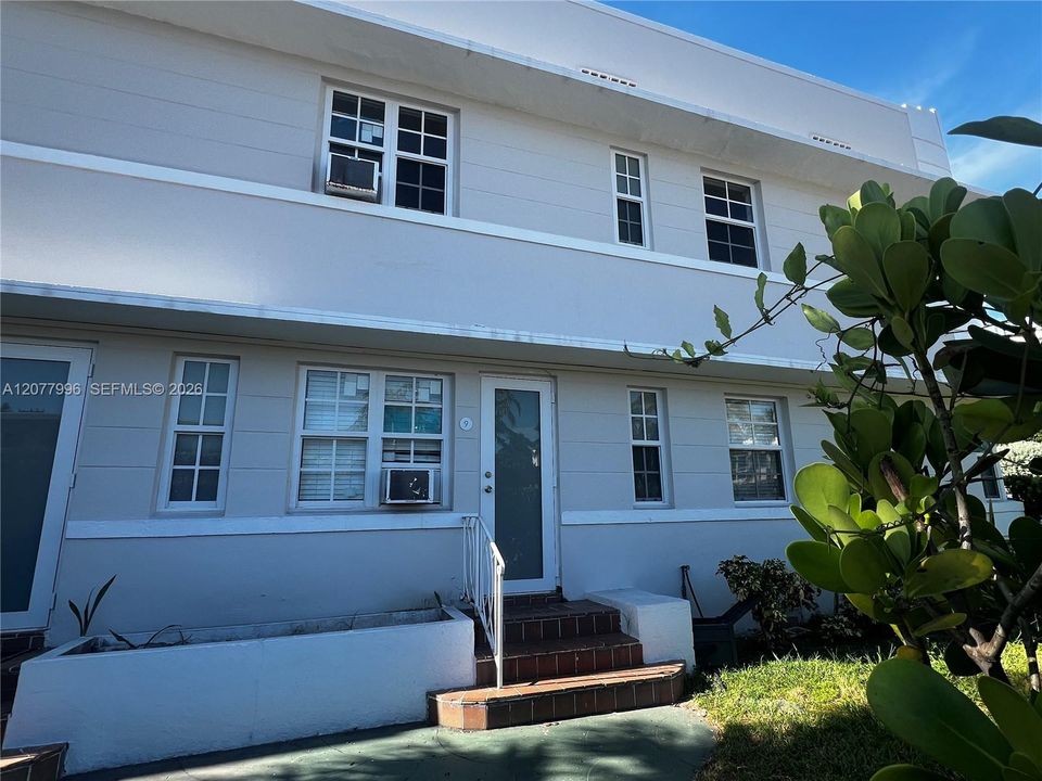 For Rent: $1,425 (0 beds, 1 baths, 200 Square Feet)