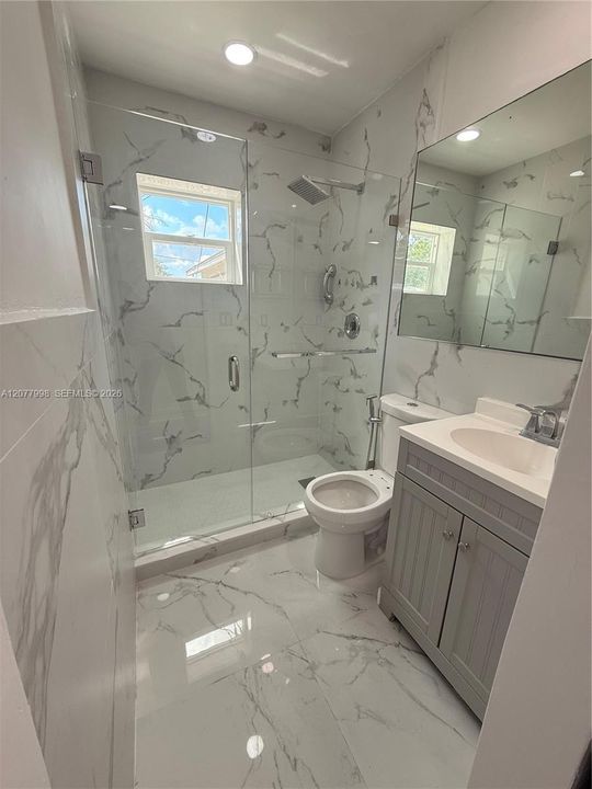 For Rent: $3,200 (3 beds, 1 baths, 2225 Square Feet)