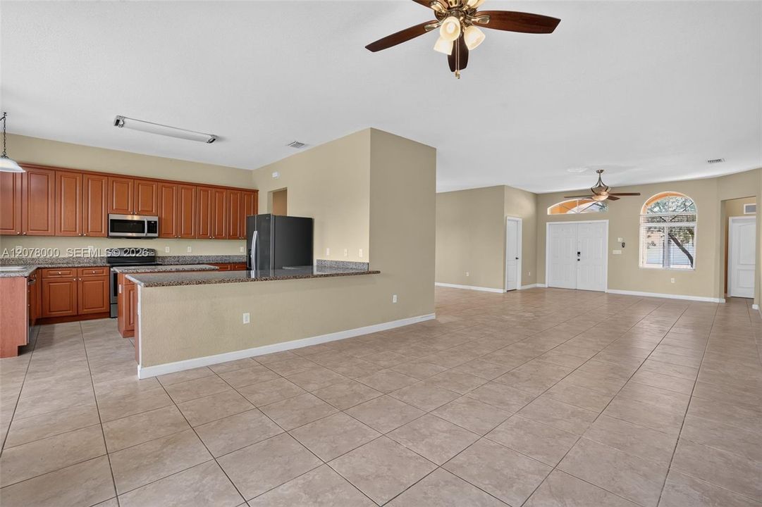 For Sale: $625,000 (4 beds, 3 baths, 2578 Square Feet)
