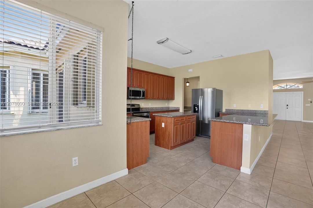 For Sale: $625,000 (4 beds, 3 baths, 2578 Square Feet)
