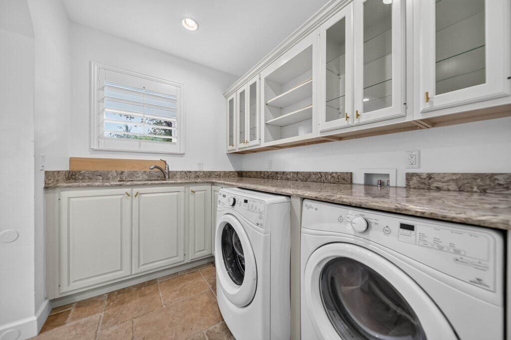 laundry1.jpg-SMALL