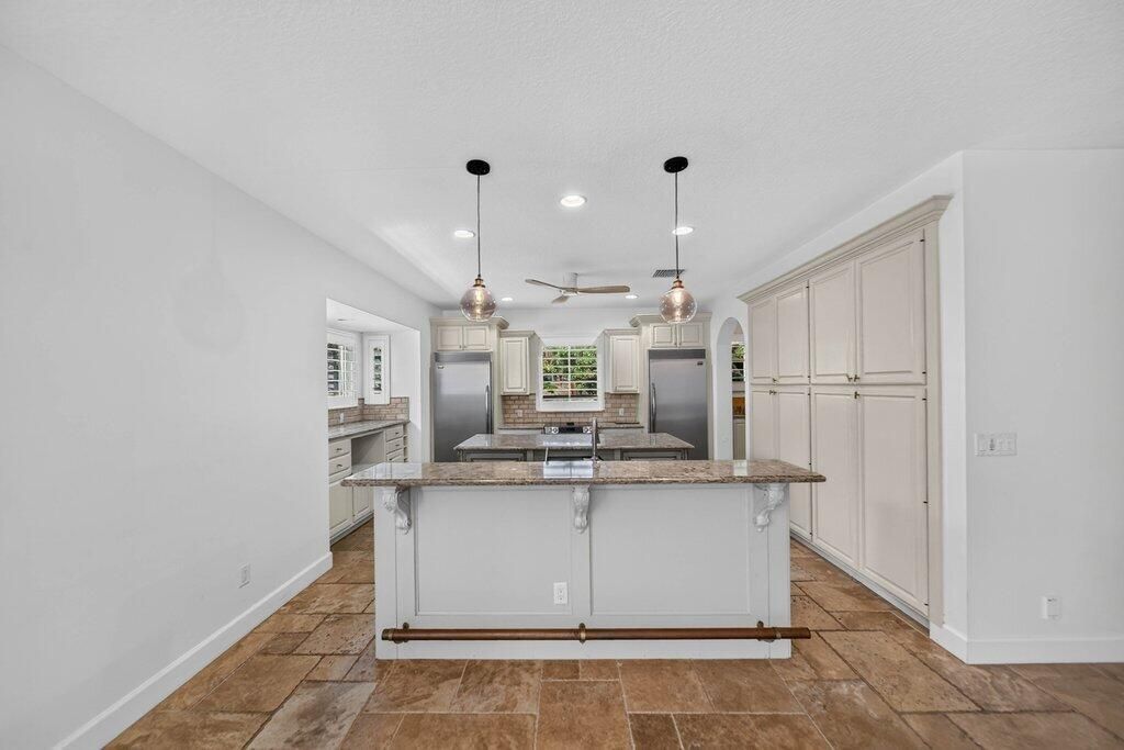 kitchen1.jpg-SMALL