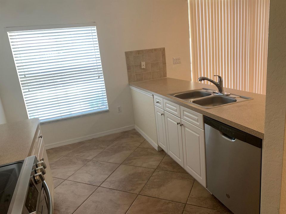Eat in Kitchen