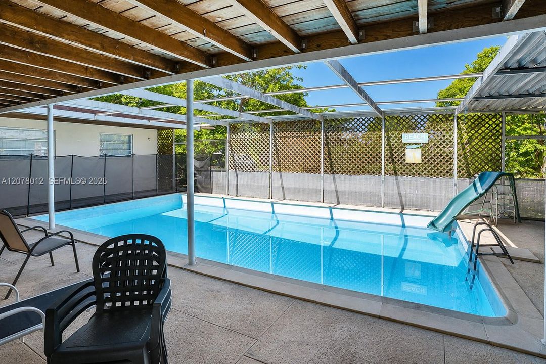 For Sale: $2,200,000 (3 beds, 2 baths, 3440 Square Feet)