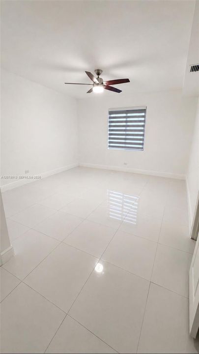 For Rent: $3,200 (3 beds, 2 baths, 1350 Square Feet)