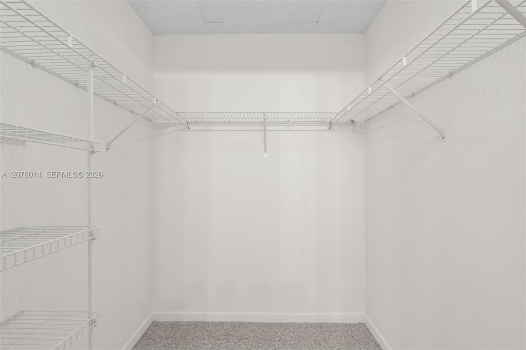 En Venta: $187,000 (2 camas, 2 baños, 1137 Pies cuadrados)