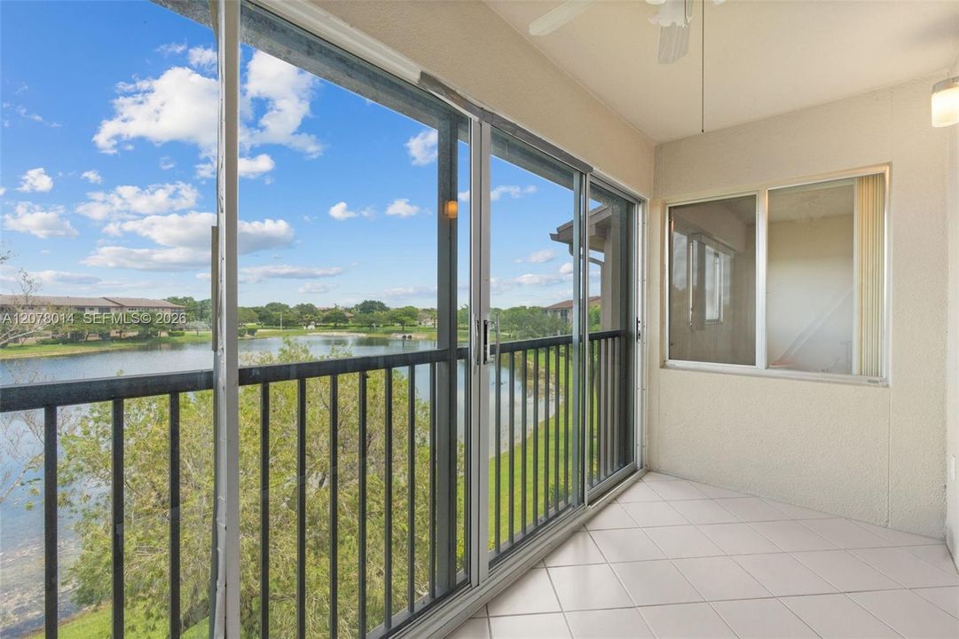 En Venta: $187,000 (2 camas, 2 baños, 1137 Pies cuadrados)