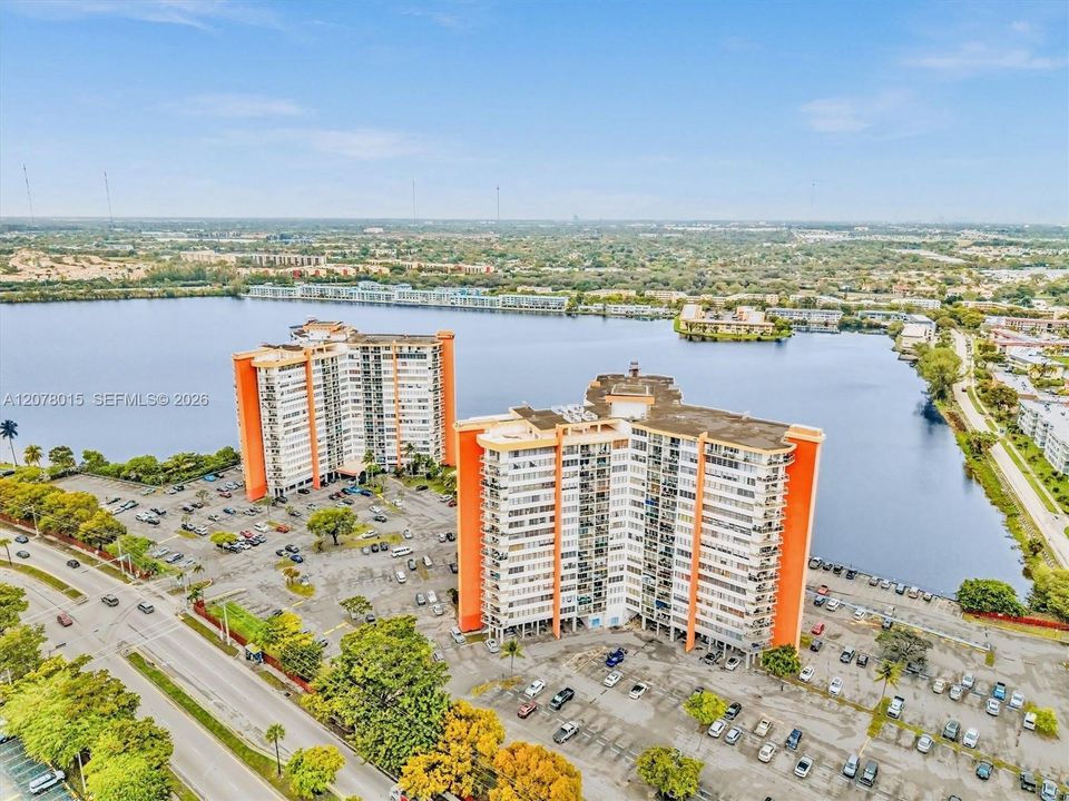 For Sale: $235,000 (2 beds, 2 baths, 1140 Square Feet)