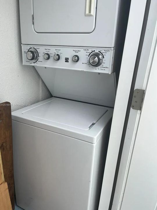 For Rent: $1,500 (1 beds, 1 baths, 1634 Square Feet)