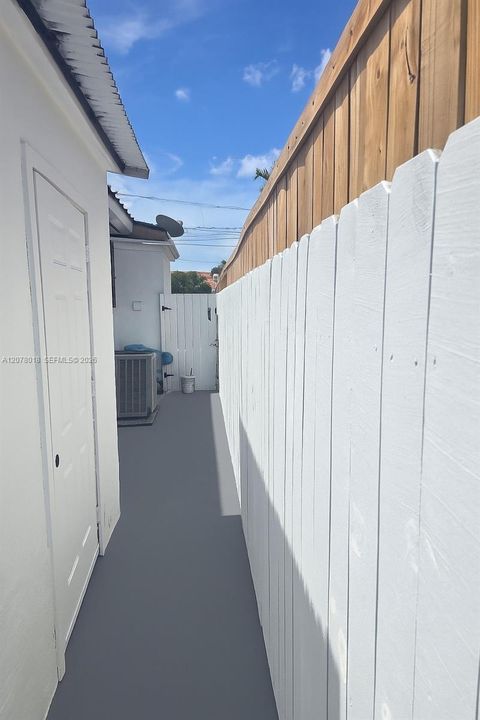 For Rent: $1,500 (1 beds, 1 baths, 1634 Square Feet)