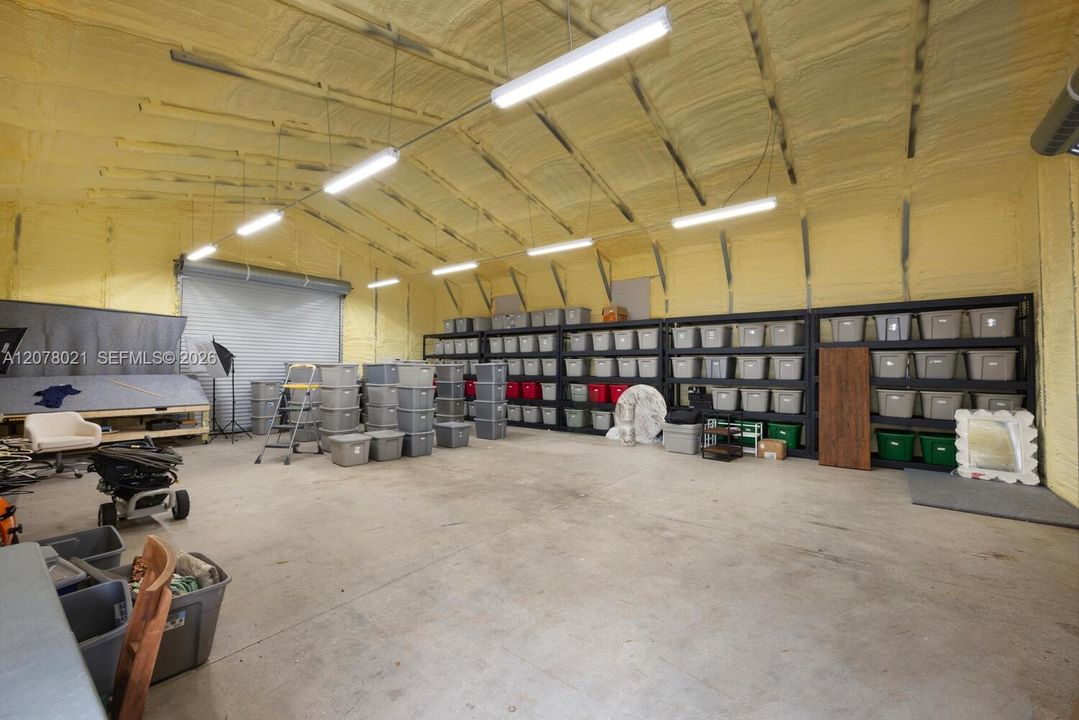 shed 1 inside