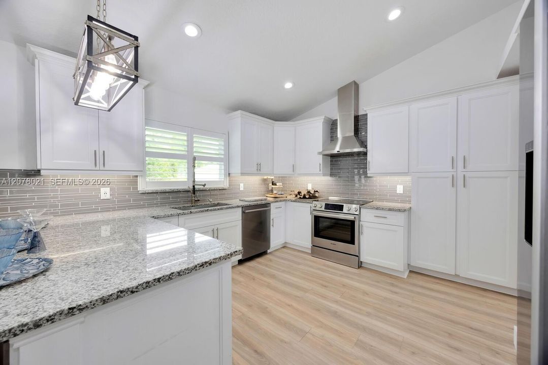 For Rent: $5,500 (4 beds, 2 baths, 2340 Square Feet)