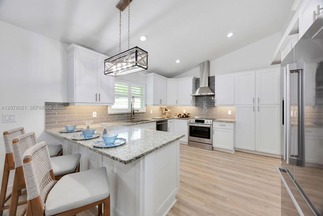 For Rent: $5,500 (4 beds, 2 baths, 2340 Square Feet)