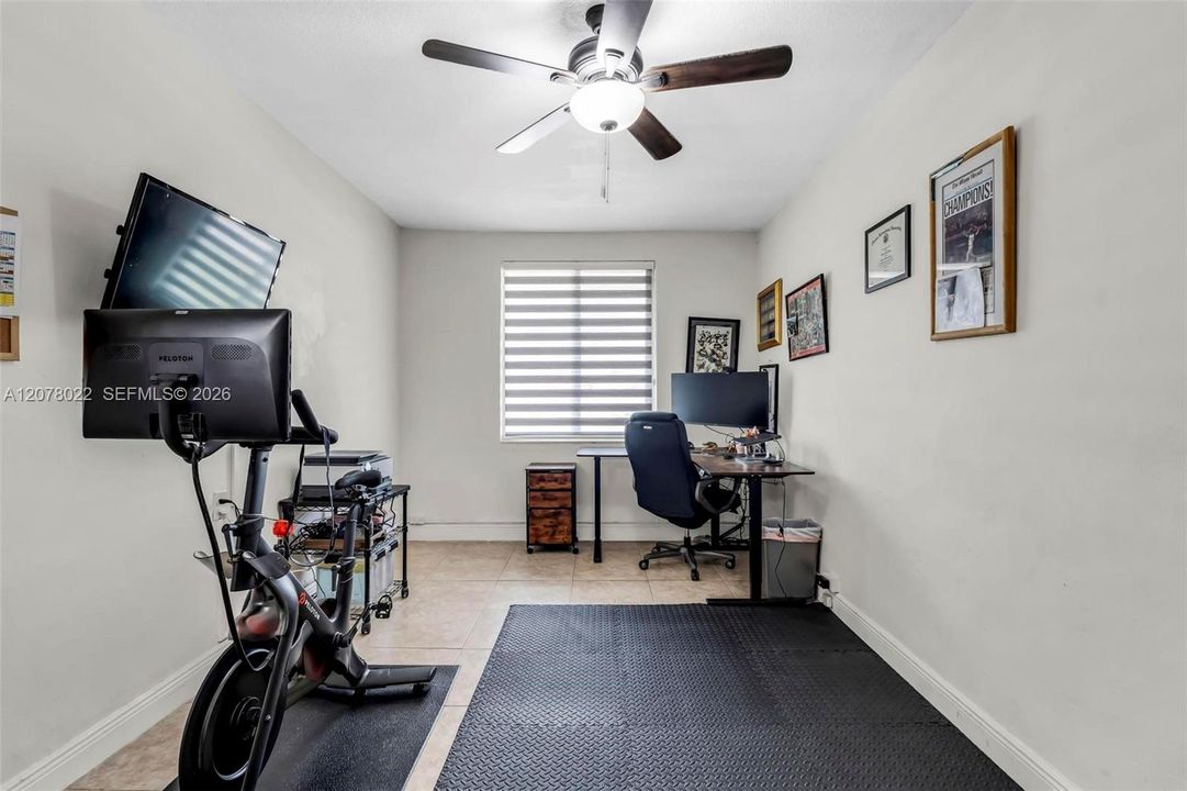 For Sale: $949,000 (3 beds, 2 baths, 1699 Square Feet)