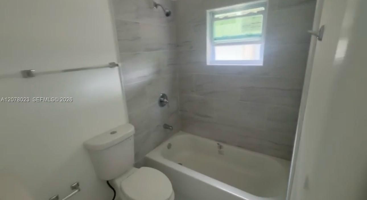 В аренду: $2,500 (4 спален, 2 ванн, 1122 Квадратных фут)