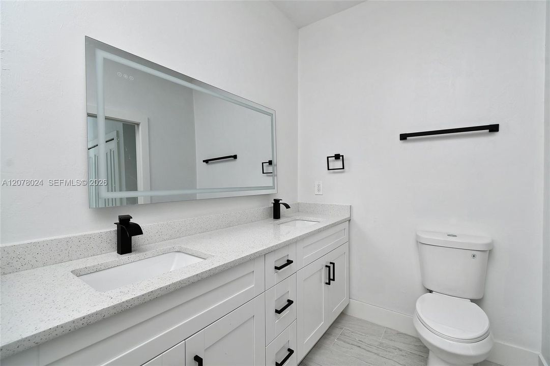 En Venta: $319,900 (3 camas, 2 baños, 0 Pies cuadrados)