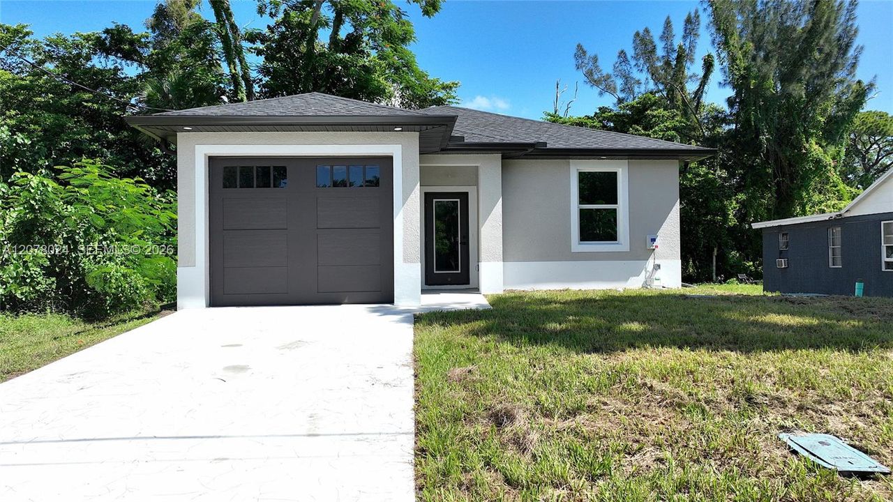 En Venta: $319,900 (3 camas, 2 baños, 0 Pies cuadrados)