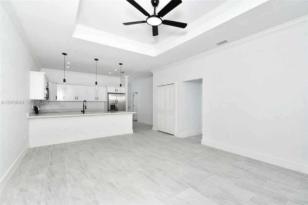 En Venta: $319,900 (3 camas, 2 baños, 0 Pies cuadrados)