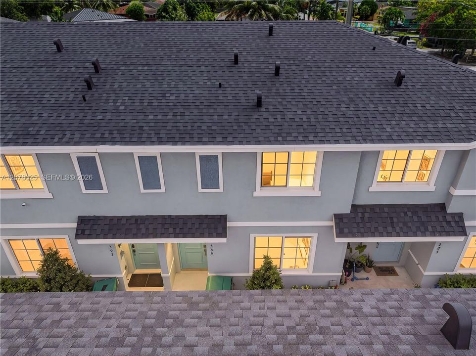 For Sale: $340,000 (3 beds, 3 baths, 1425 Square Feet)
