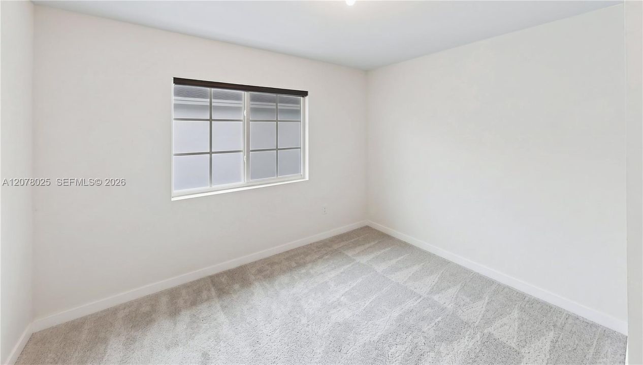 For Sale: $340,000 (3 beds, 3 baths, 1425 Square Feet)
