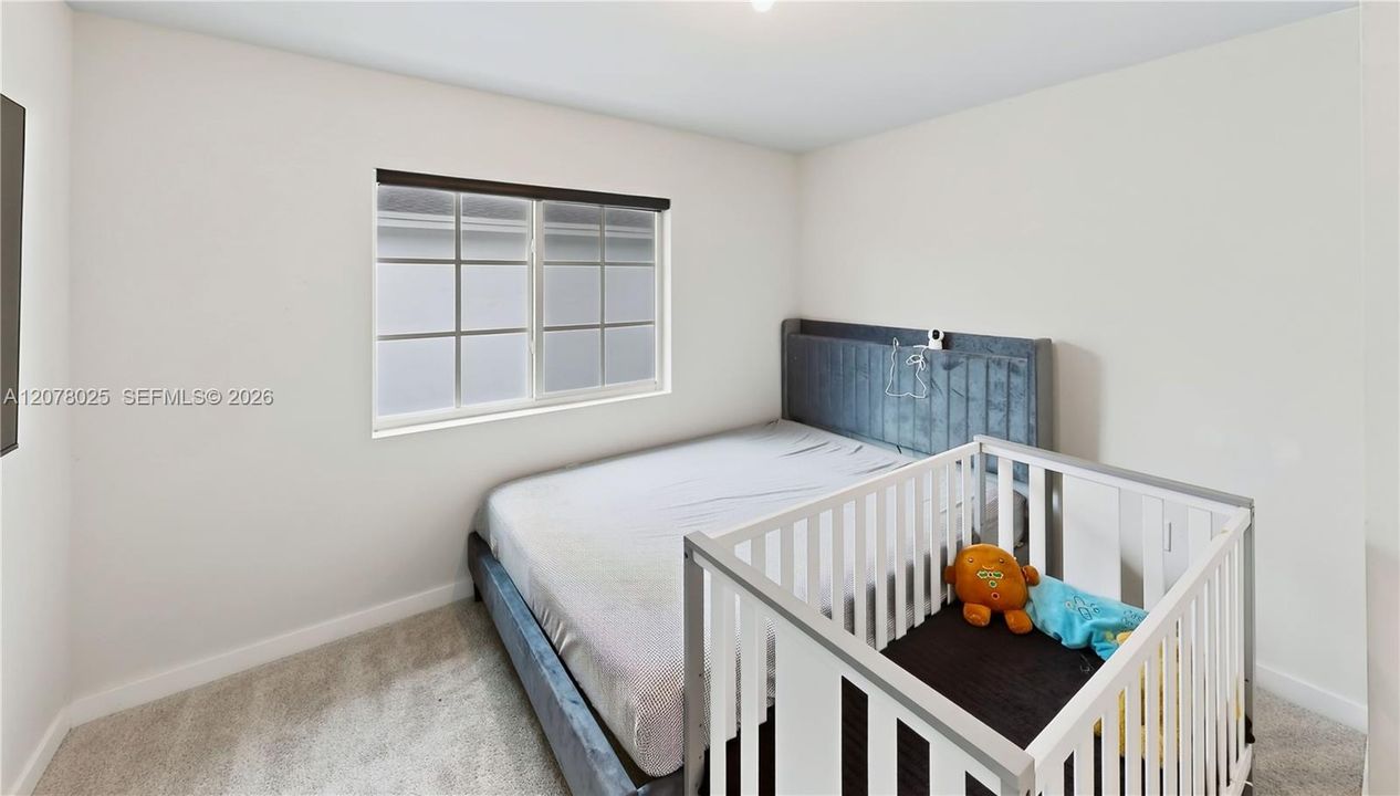 For Sale: $340,000 (3 beds, 3 baths, 1425 Square Feet)