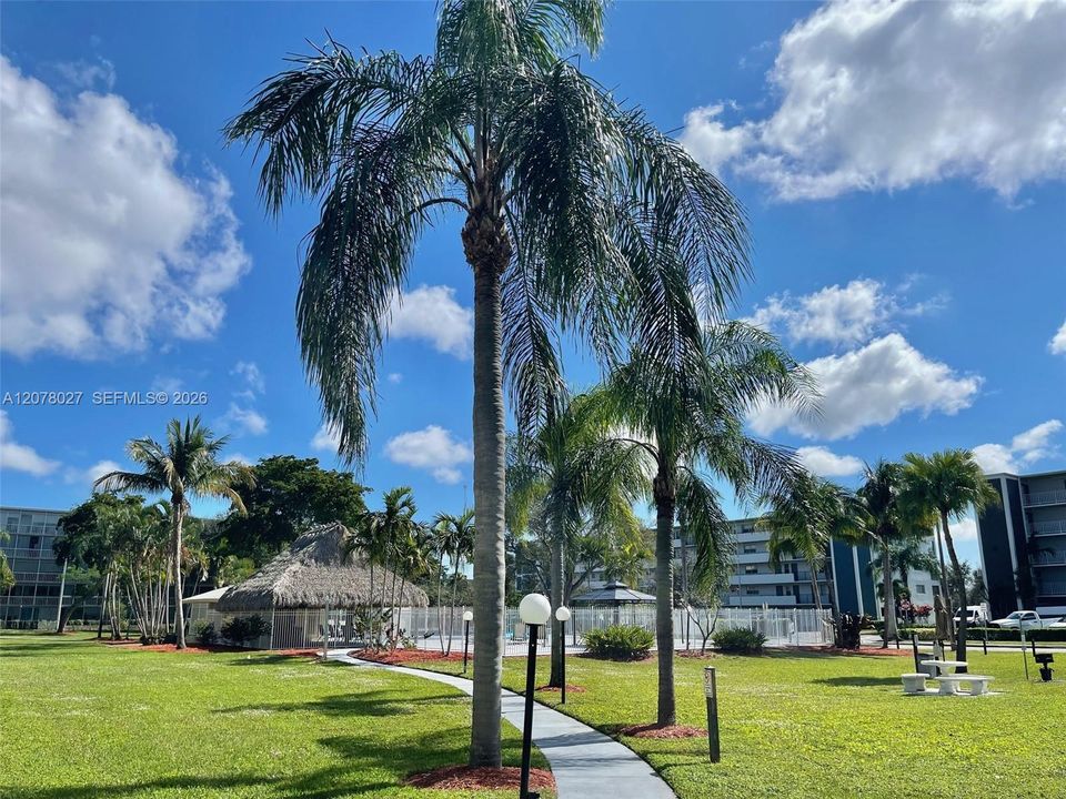 For Rent: $1,500 (1 beds, 1 baths, 775 Square Feet)