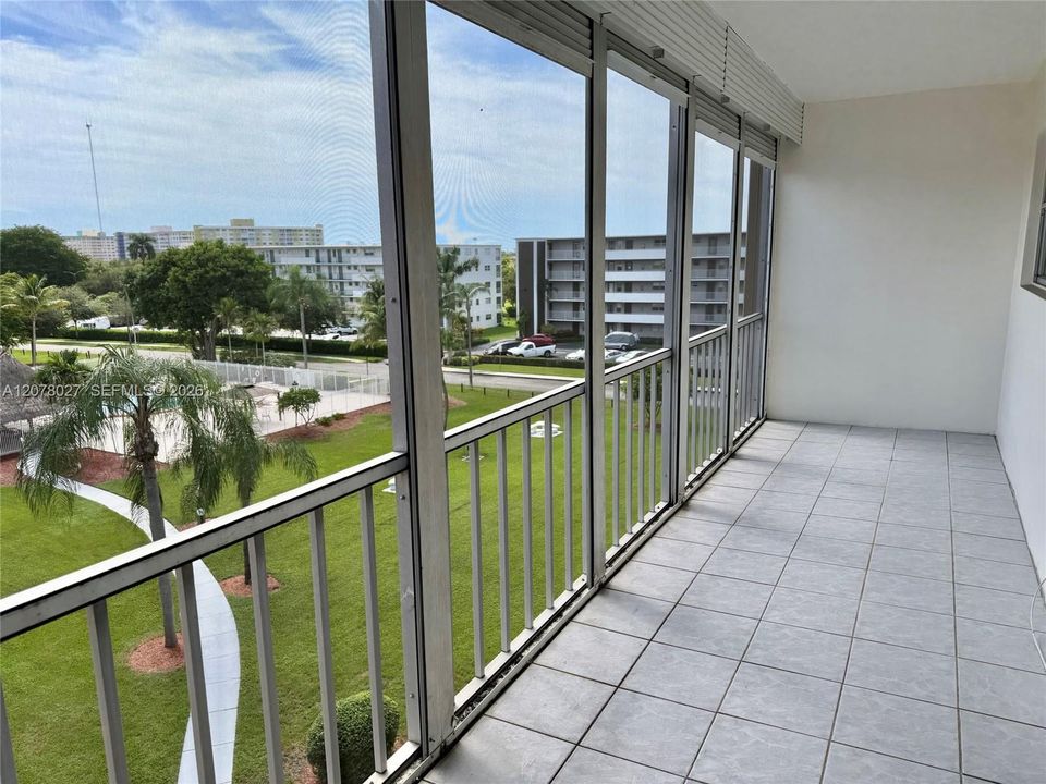 For Rent: $1,500 (1 beds, 1 baths, 775 Square Feet)