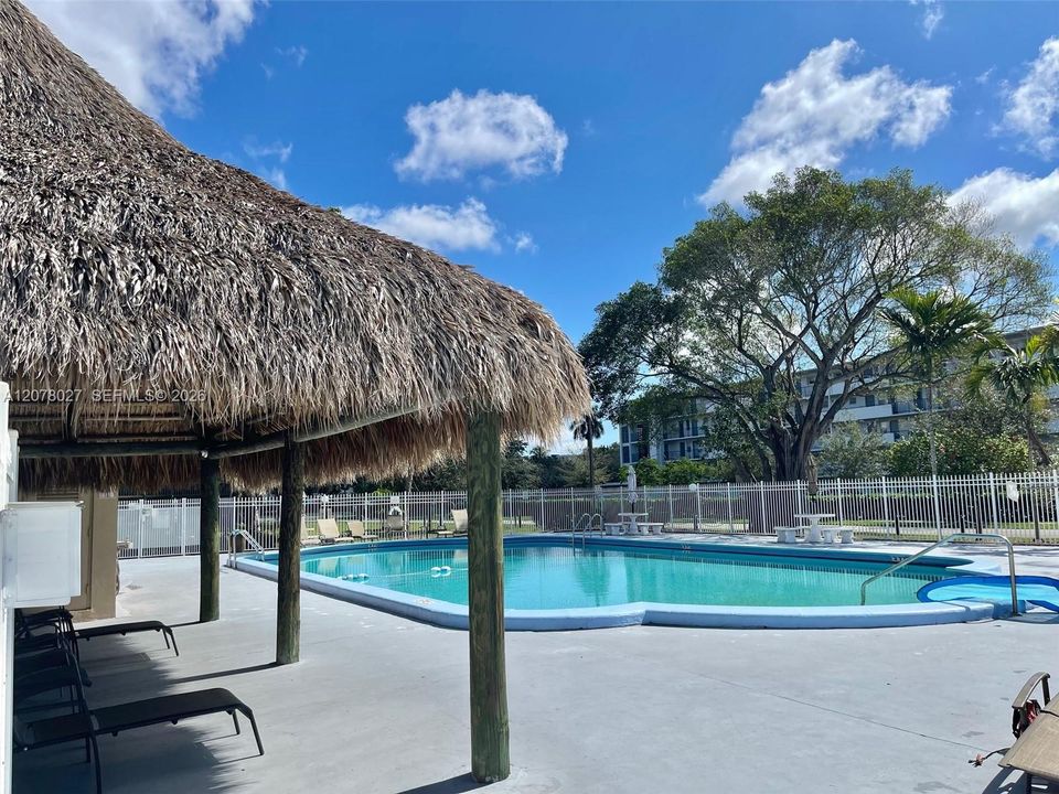 For Rent: $1,500 (1 beds, 1 baths, 775 Square Feet)