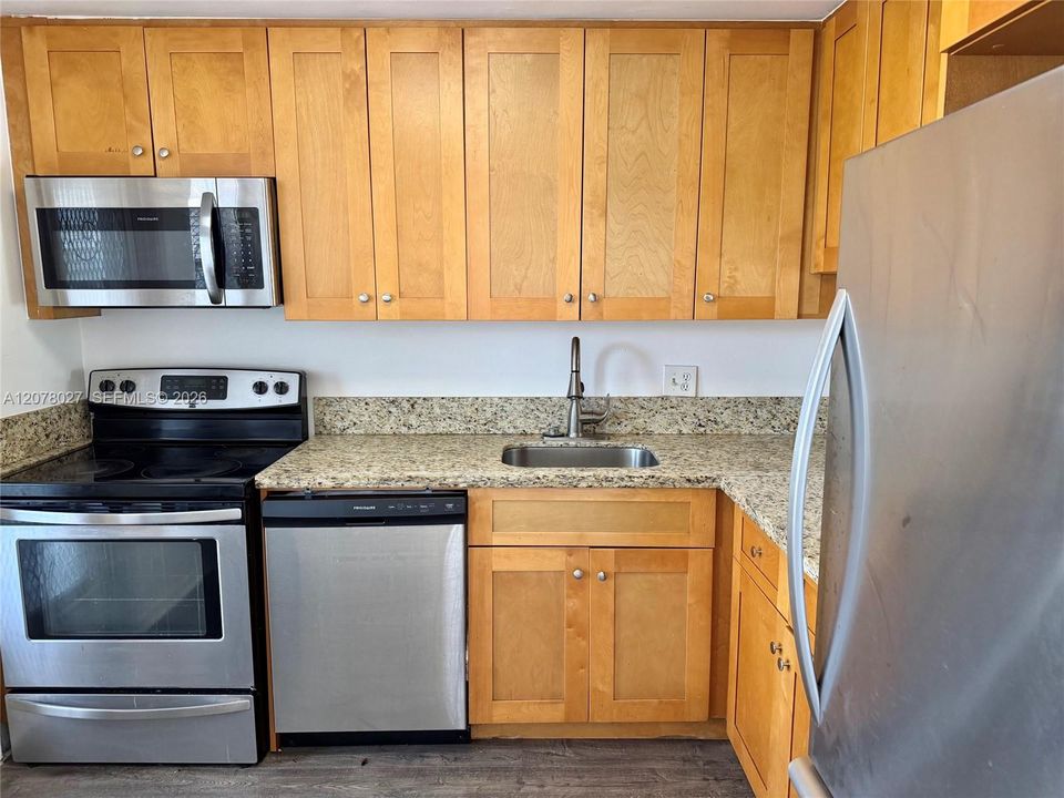 For Rent: $1,500 (1 beds, 1 baths, 775 Square Feet)