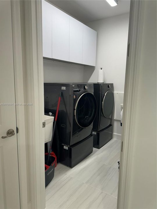 En Renta: $4,100 (3 camas, 2 baños, 1697 Pies cuadrados)