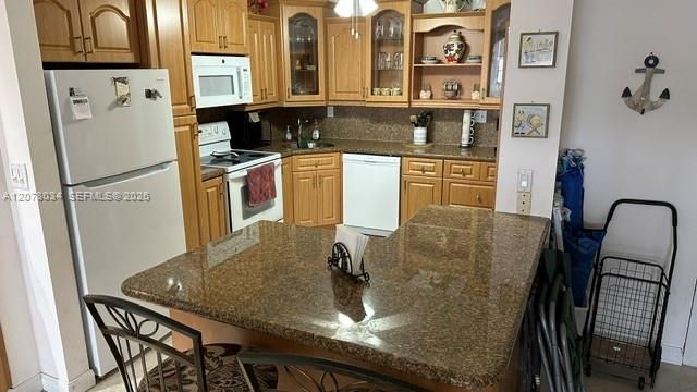 For Rent: $4,000 (2 beds, 2 baths, 1459 Square Feet)