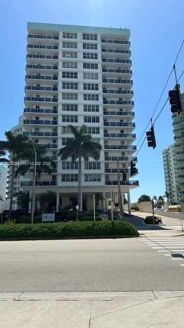 For Rent: $4,000 (2 beds, 2 baths, 1459 Square Feet)