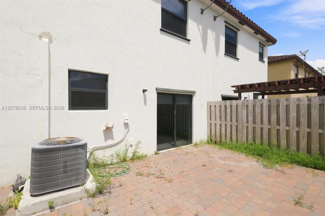 Recientemente alquilado: $2,500 (3 camas, 2 baños, 1705 Pies cuadrados)