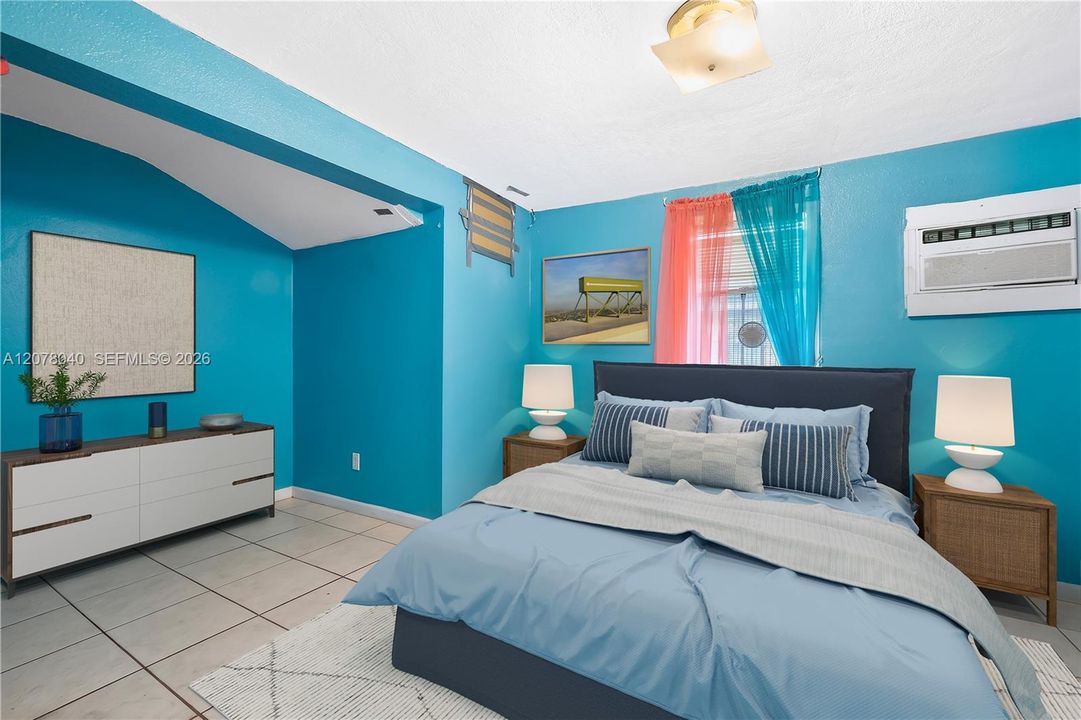 En Venta: $400,000 (2 camas, 1 baños, 833 Pies cuadrados)