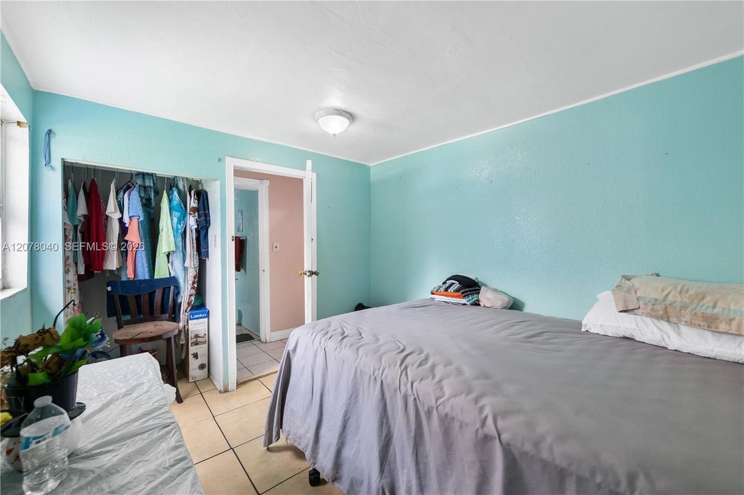En Venta: $400,000 (2 camas, 1 baños, 833 Pies cuadrados)