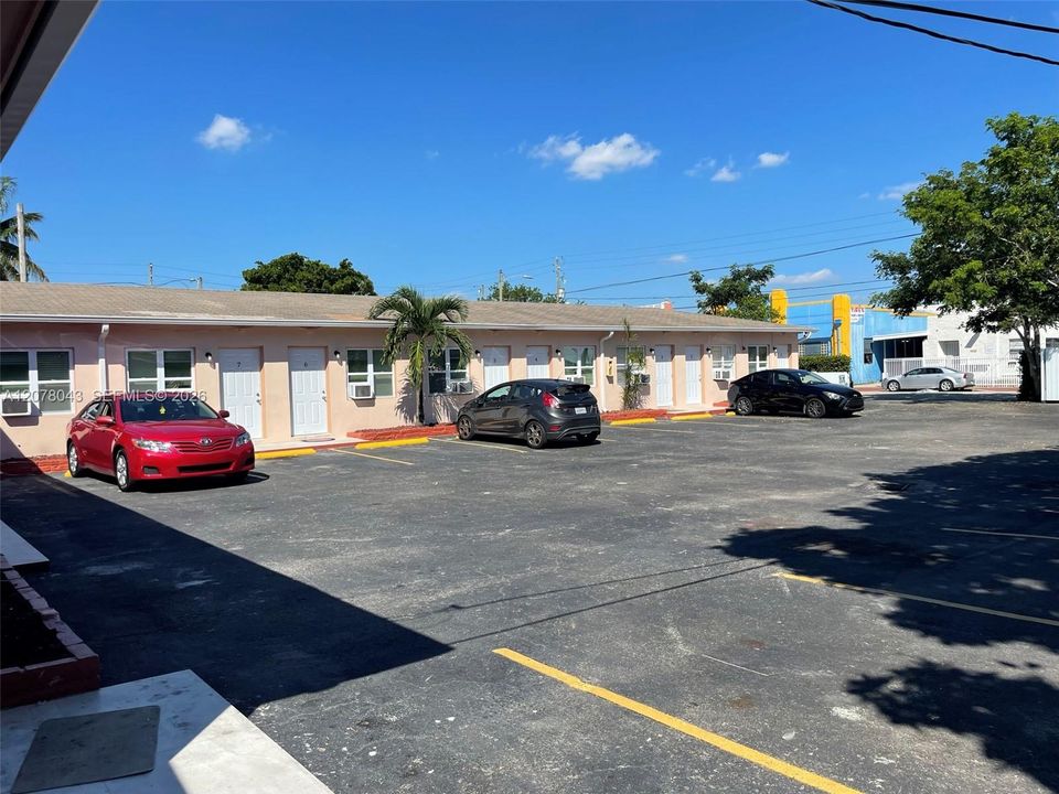 For Rent: $1,450 (0 beds, 1 baths, 350 Square Feet)