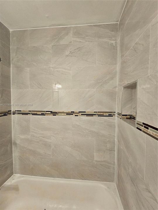 For Rent: $2,395 (3 beds, 2 baths, 980 Square Feet)