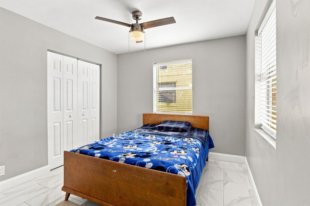 16-web-or-mls-1217%20W%2032nd%20St%20%28