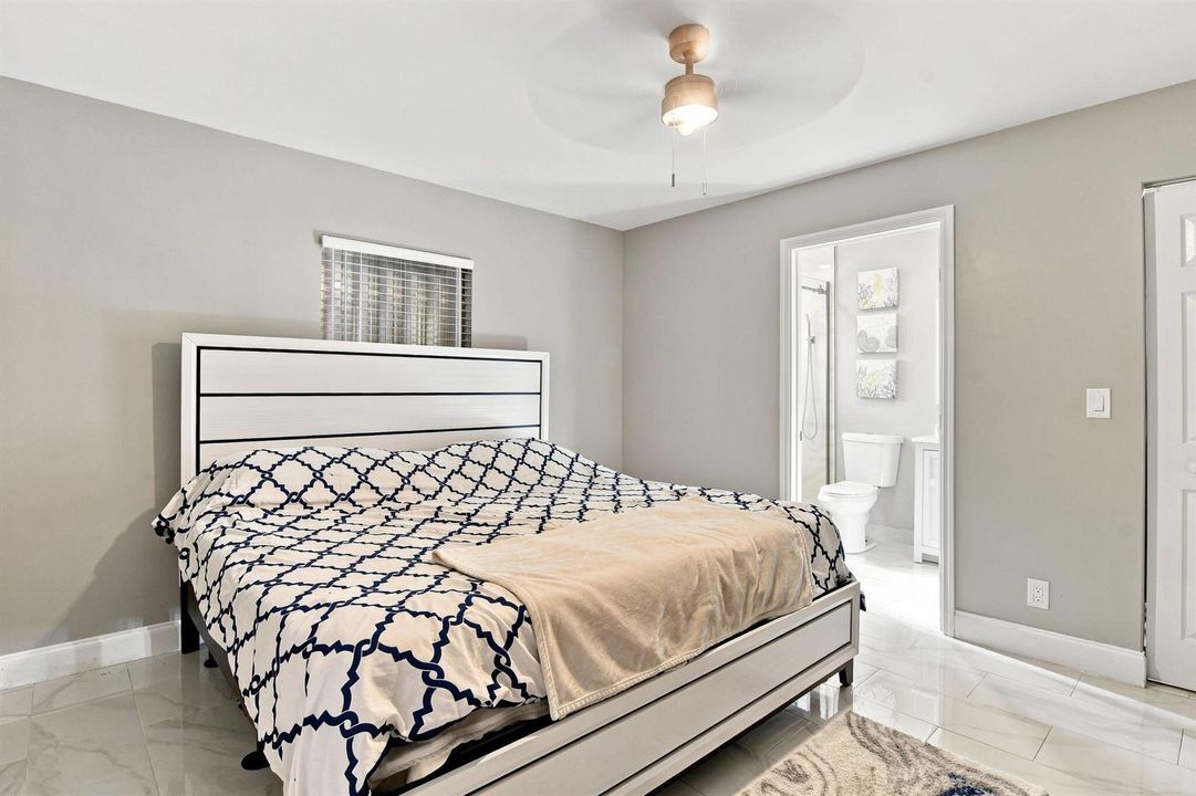20-web-or-mls-1217%20W%2032nd%20St%20%28