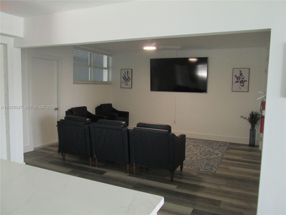 For Rent: $2,750 (2 beds, 2 baths, 1400 Square Feet)