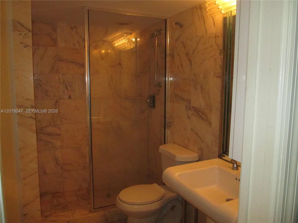 For Rent: $2,750 (2 beds, 2 baths, 1400 Square Feet)