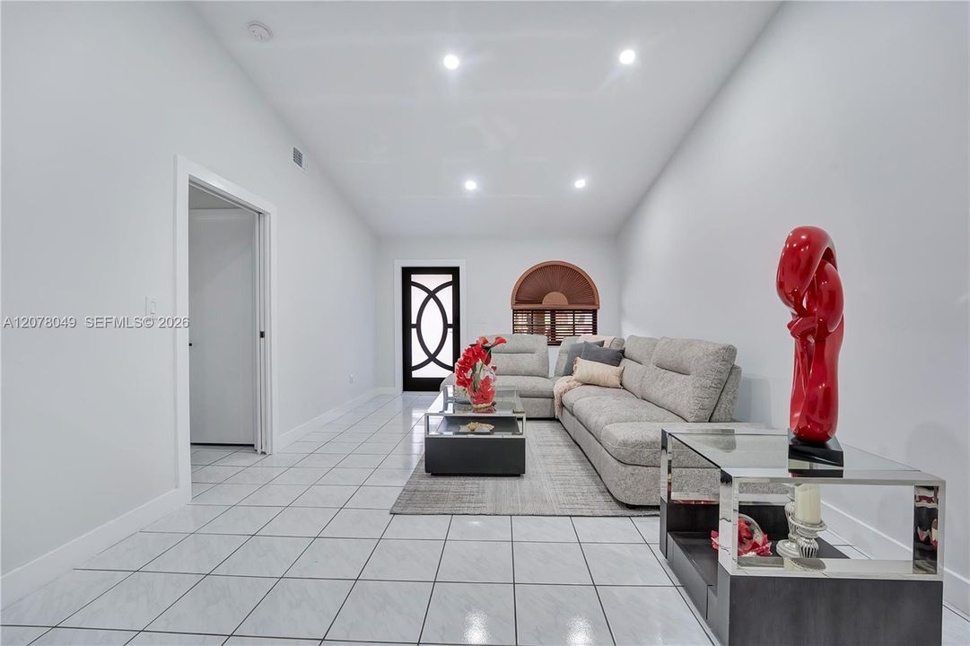 For Sale: $550,000 (3 beds, 2 baths, 1574 Square Feet)