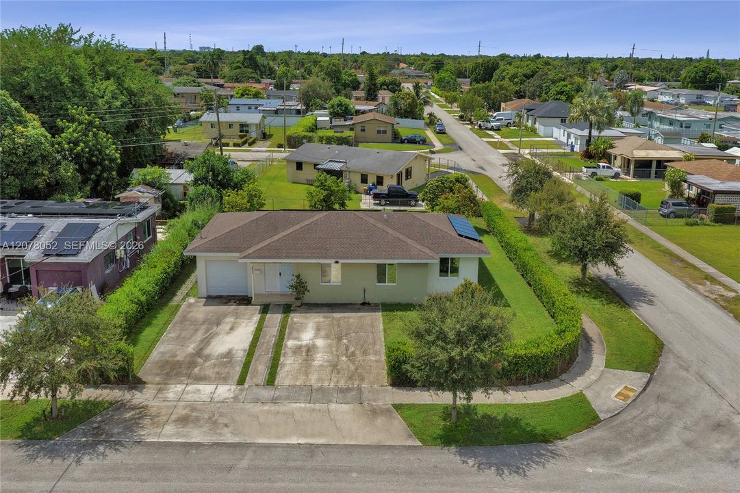 For Sale: $630,000 (3 beds, 2 baths, 1480 Square Feet)